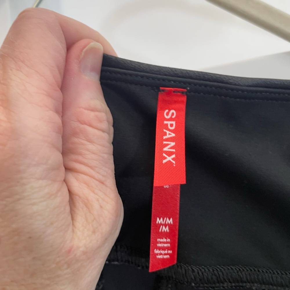 SPANX Black Leggings with Red Tag